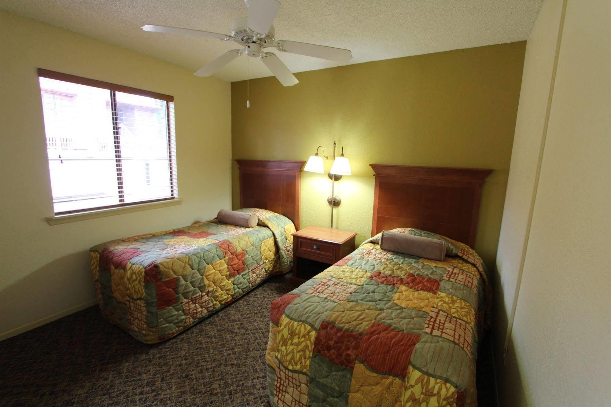Crown Point Resort Рюидозо Екстериор снимка