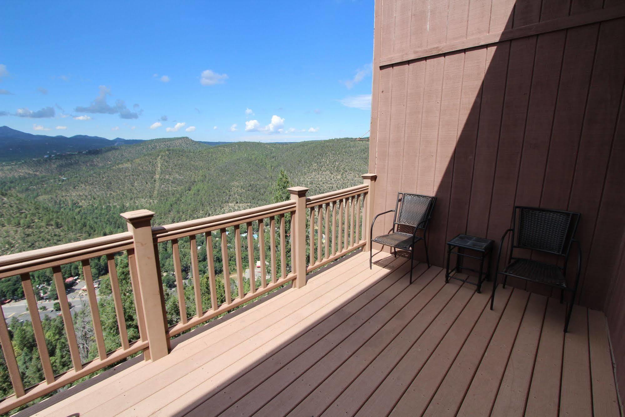 Crown Point Resort Рюидозо Екстериор снимка