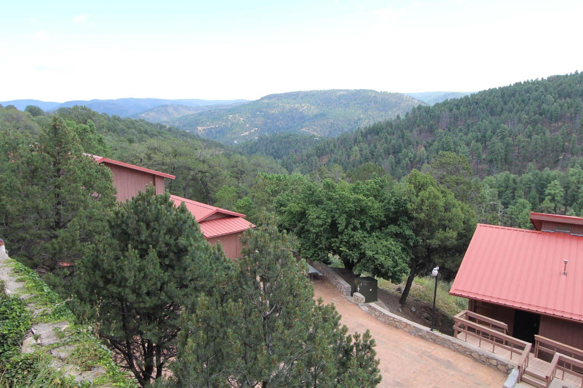 Crown Point Resort Рюидозо Екстериор снимка