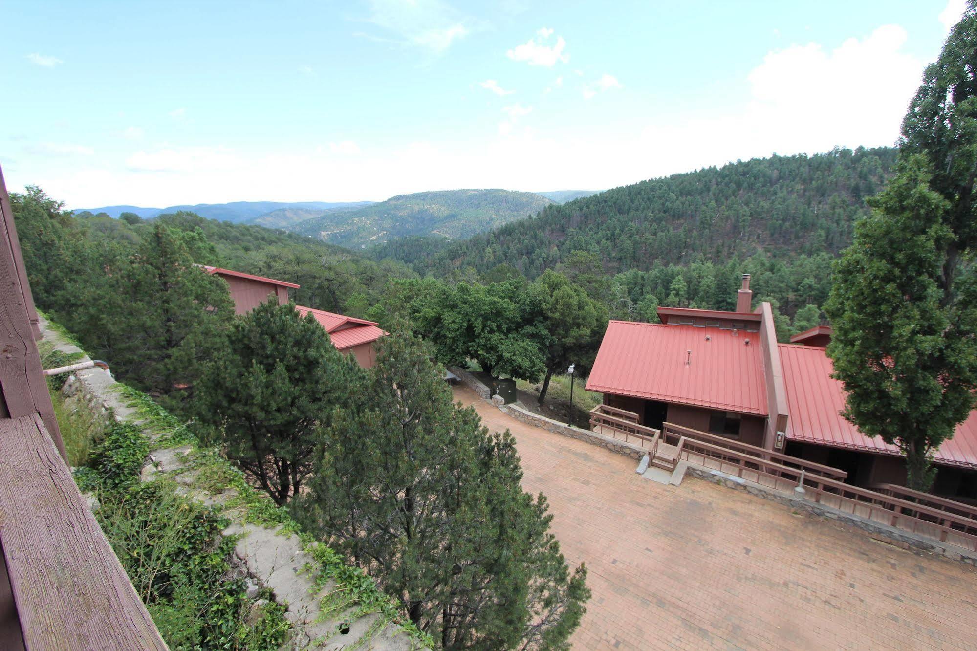 Crown Point Resort Рюидозо Екстериор снимка